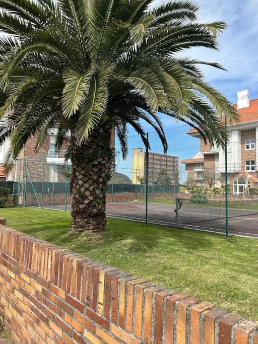 Playa De Berria -Apartamento Con Piscina Y Vistas Al Mar Santoña Buitenkant foto