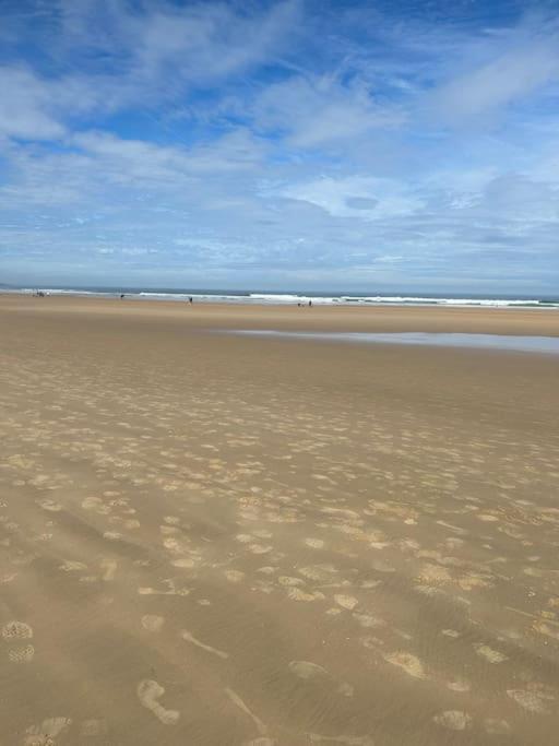 Playa De Berria -Apartamento Con Piscina Y Vistas Al Mar Santoña Buitenkant foto