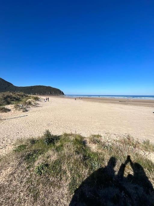 Playa De Berria -Apartamento Con Piscina Y Vistas Al Mar Santoña Buitenkant foto